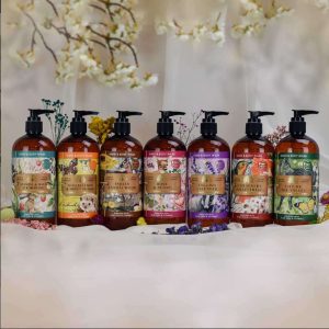 Rose & Peony Hand & Body Wash 500ml van The English Soap Company, foto 3